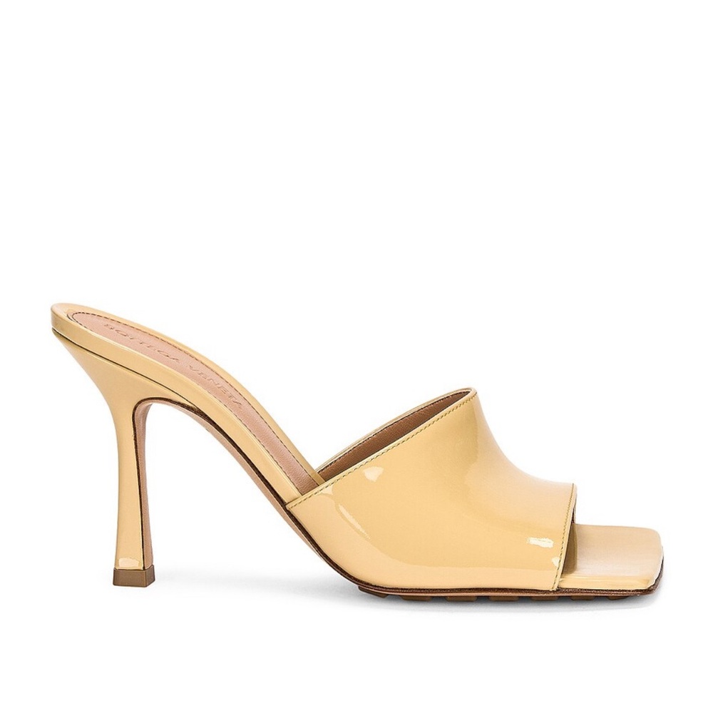 New Bottega Veneta leather mules